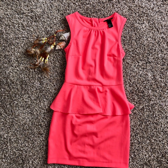 Pink h&m dress - Picture 2 of 5